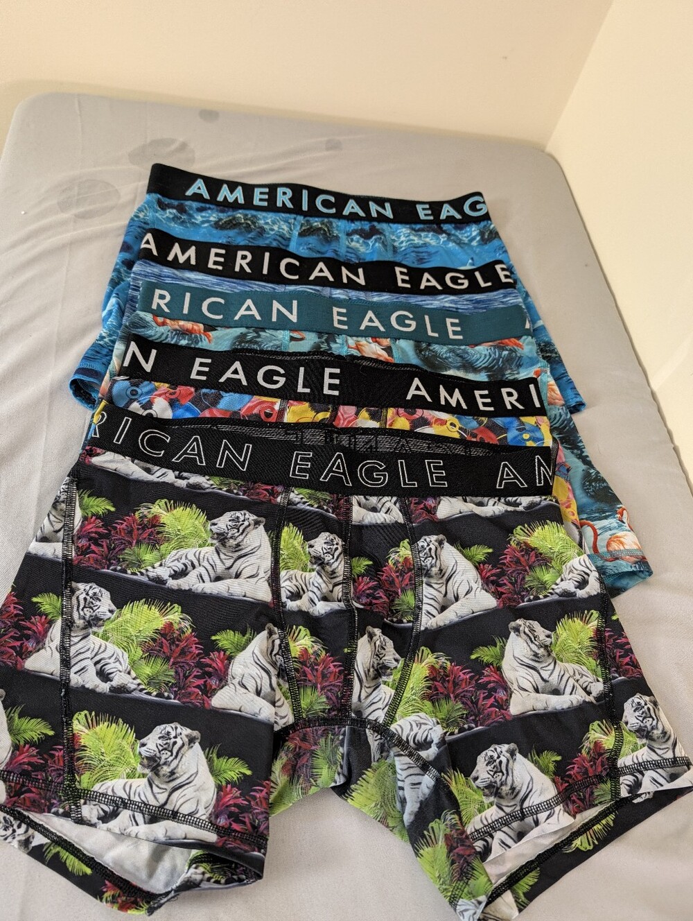 American Eagle Outfitters Men’s Black Tropical Tiger Boxer Briefs B38